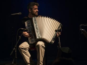 Hernán Crespo Trio - Puertos